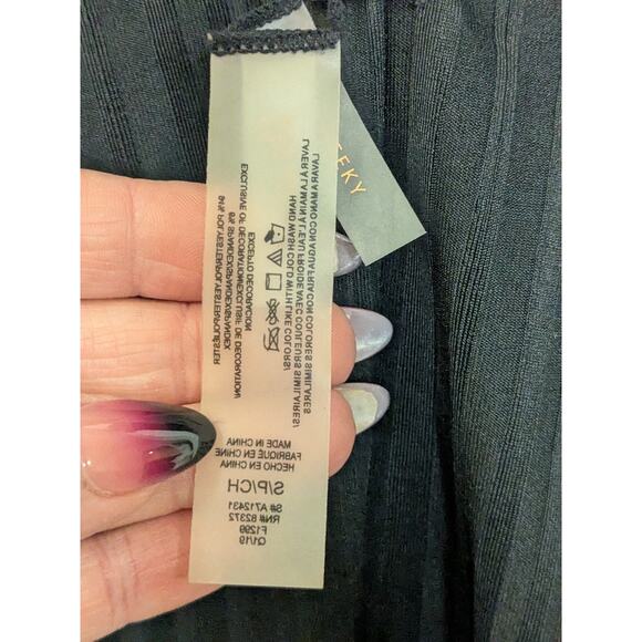 Raisins Beach Cove Solid Cheeky Black Swimsuit Womens Size Small NWT - Picture 5 of 10